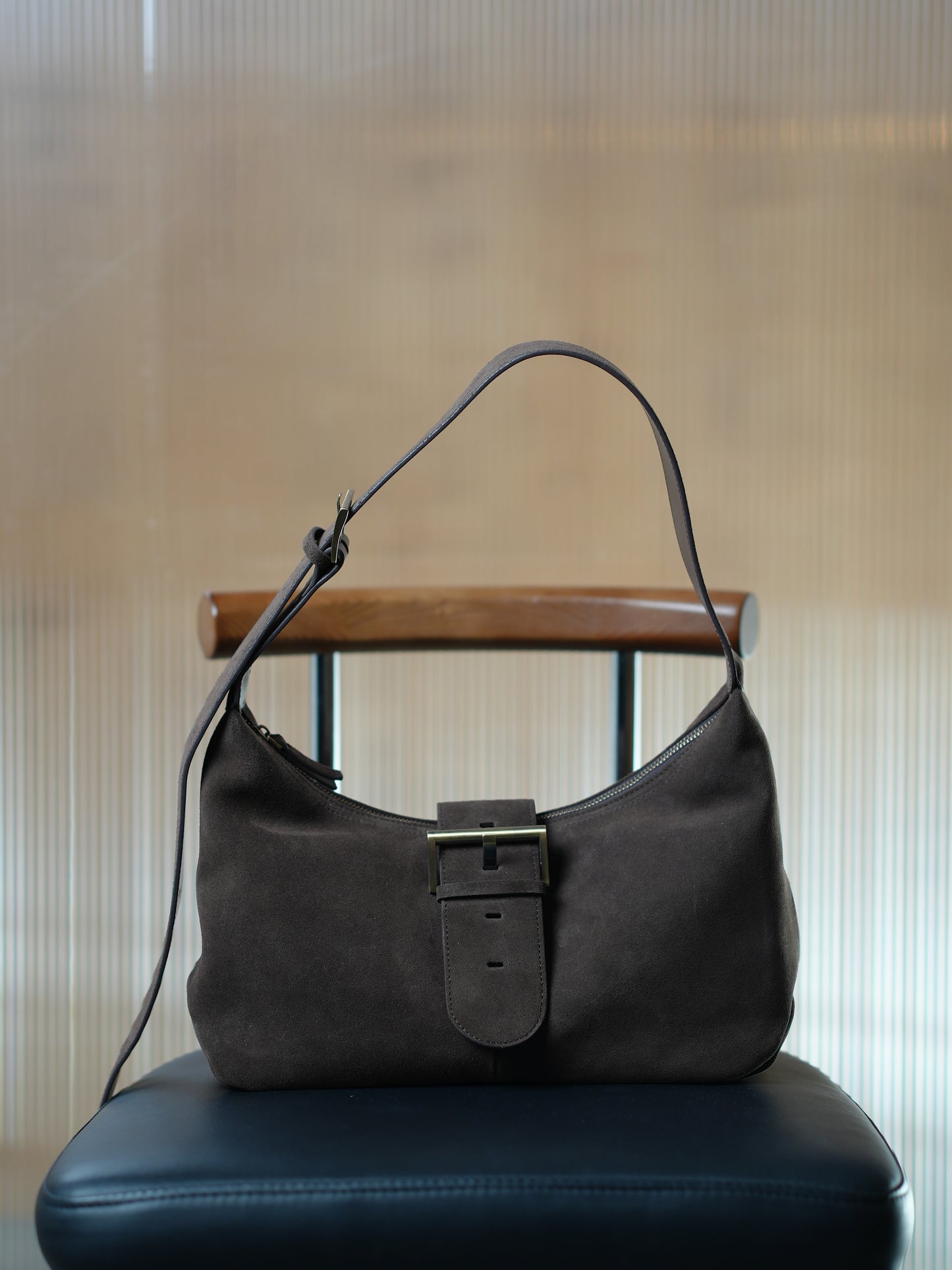 CAPUCCINE crossbody bag made of genuine suede