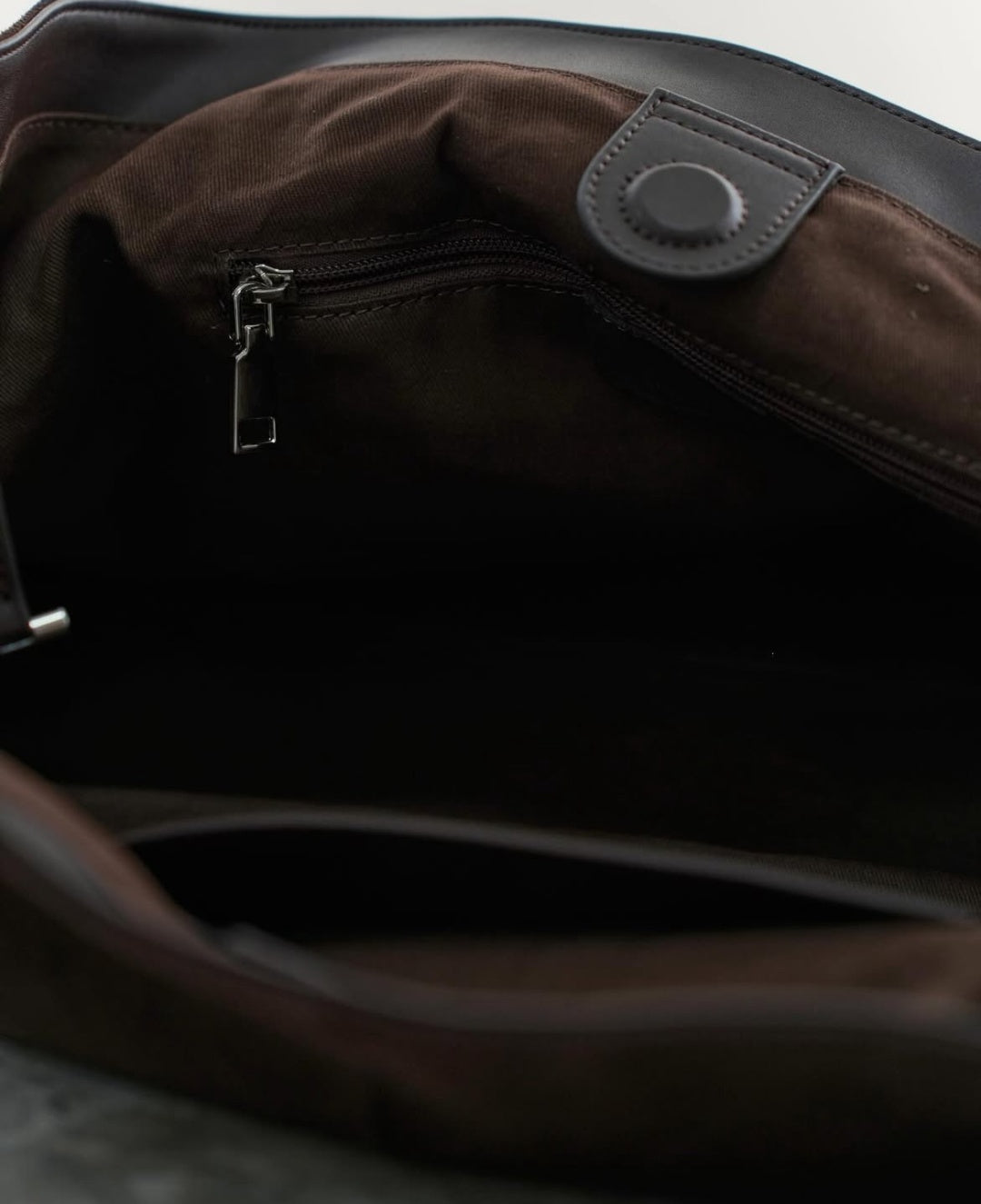 Shopper bag made of genuine suede