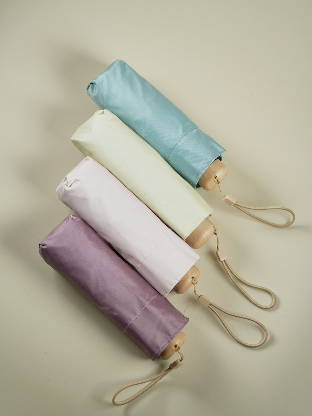 Folding umbrella/mechanics