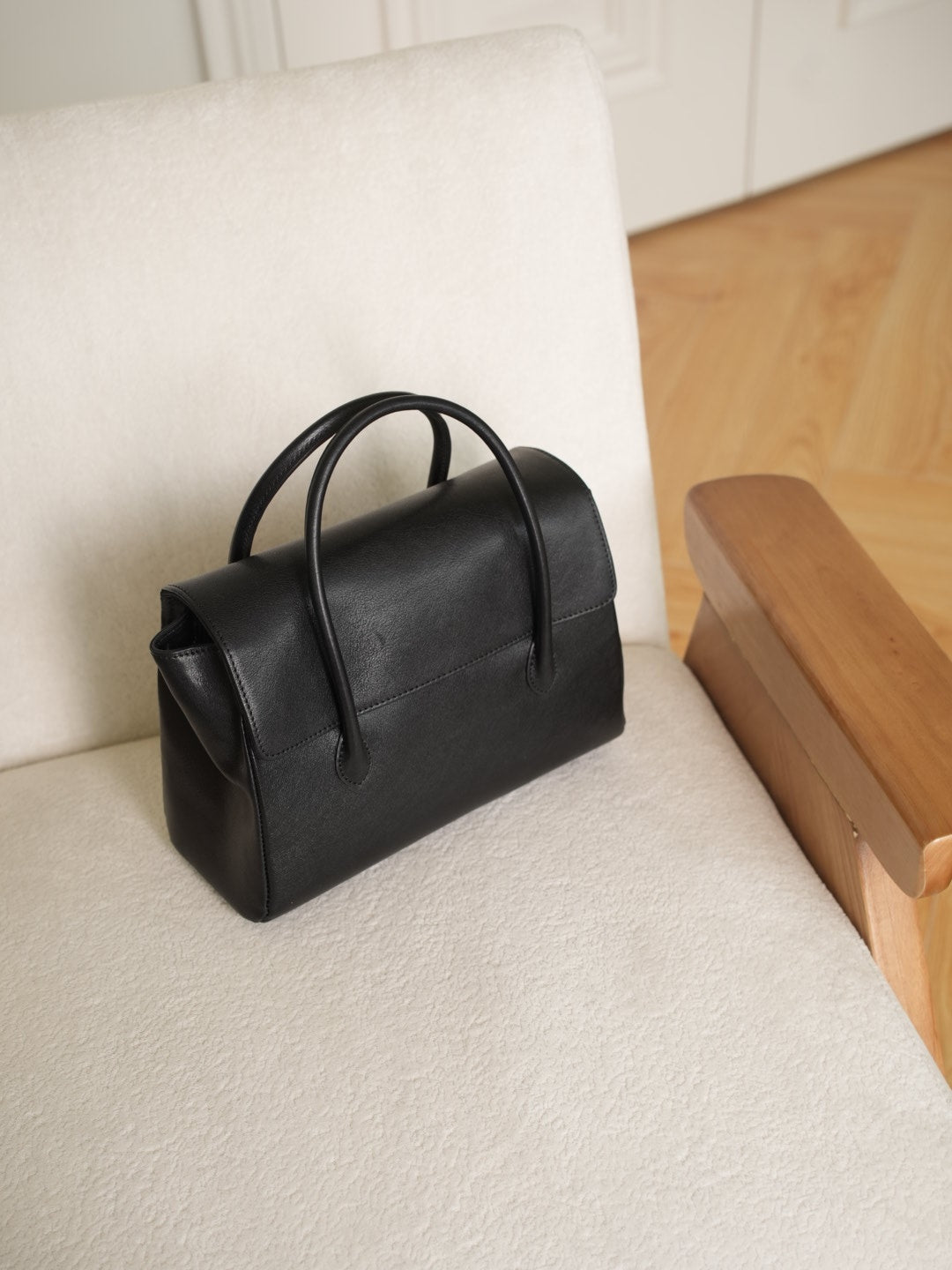 Genuine leather tote bag