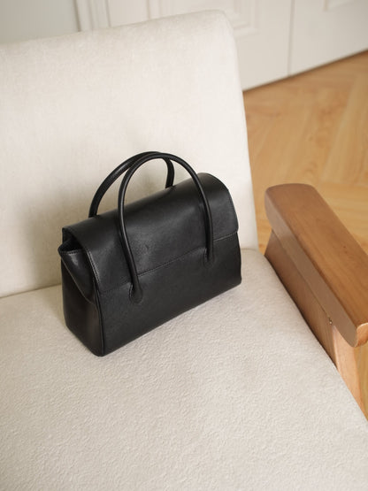 Genuine leather tote bag