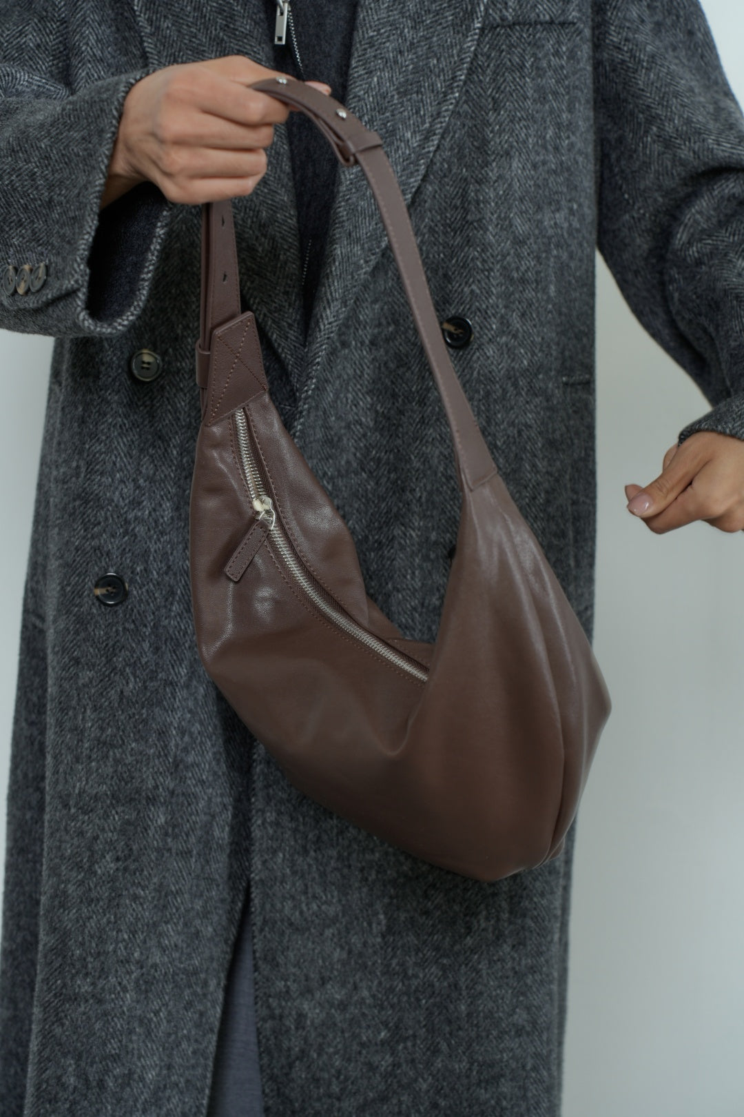 RUTH genuine leather baguette bag