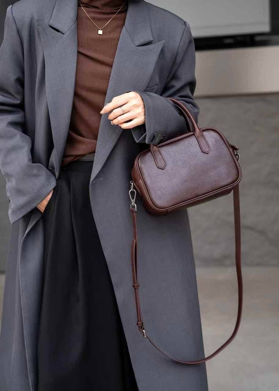 Genuine leather tote bag