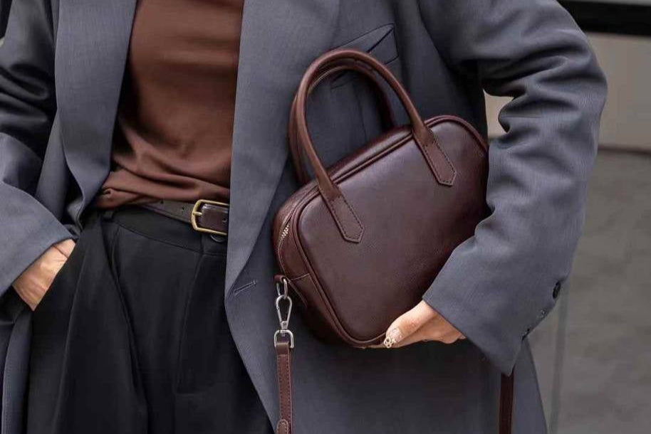 Genuine leather tote bag