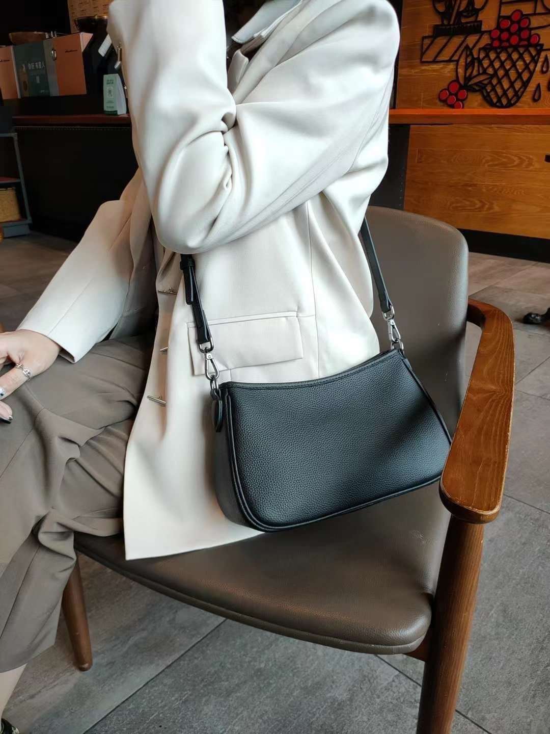 Genuine leather shoulder bag