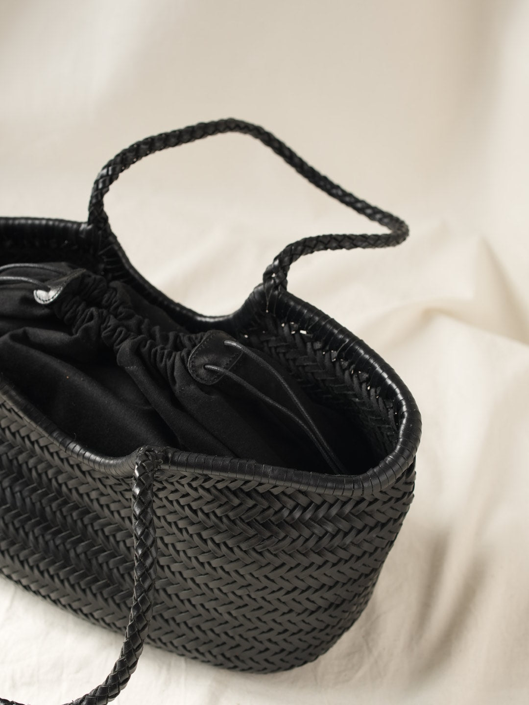 AGATHA Genuine leather tote bag