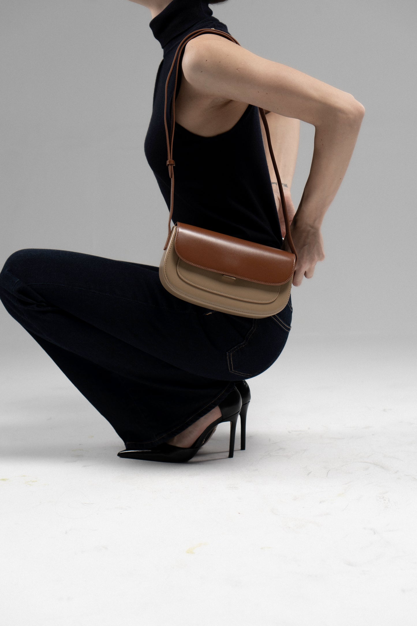 Genuine leather shoulder bag