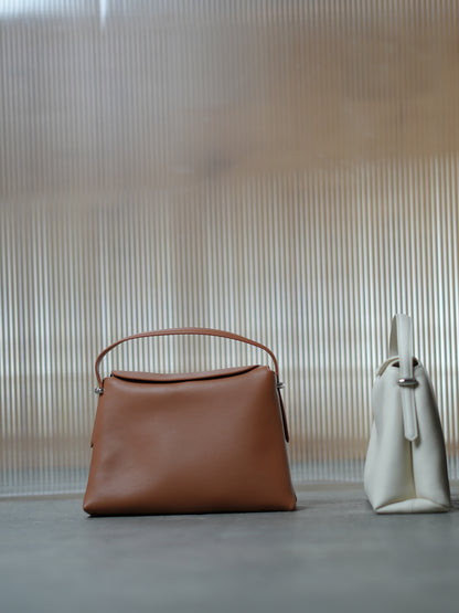 AMARIS genuine leather crossbody bag