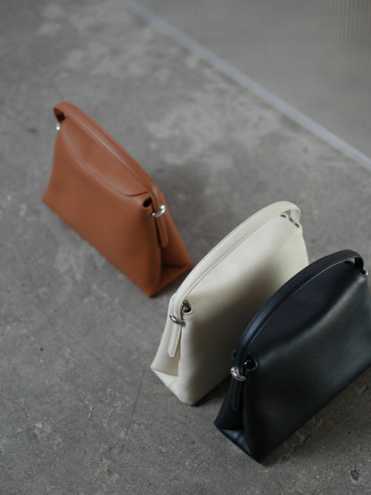 AMARIS genuine leather crossbody bag