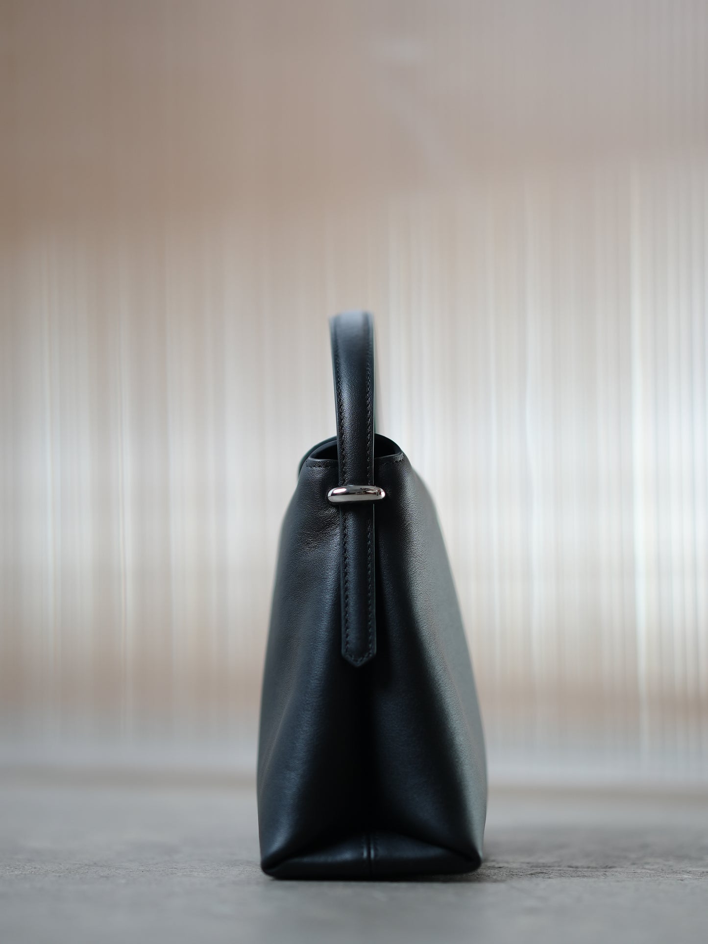 AMARIS genuine leather crossbody bag