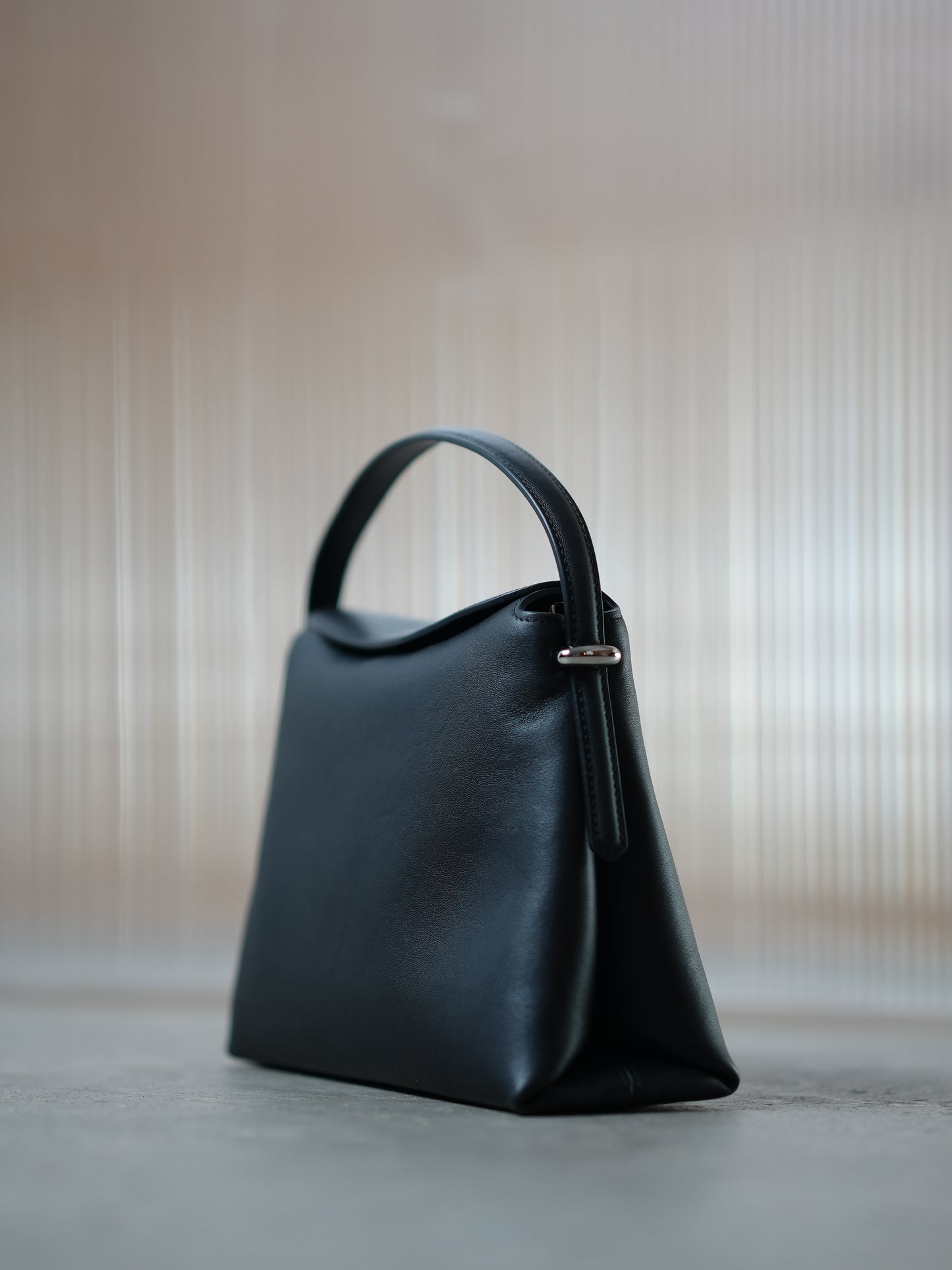 AMARIS genuine leather crossbody bag