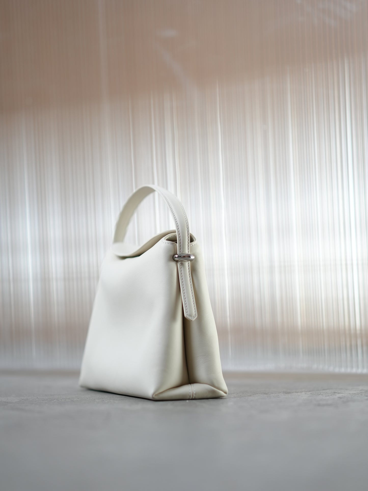 AMARIS genuine leather crossbody bag