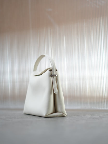 AMARIS genuine leather crossbody bag