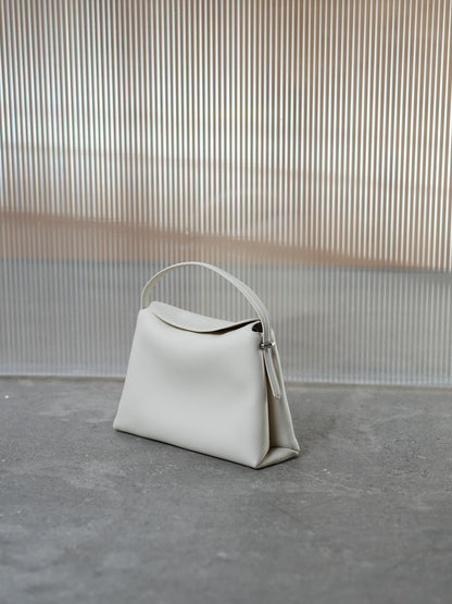 AMARIS genuine leather crossbody bag