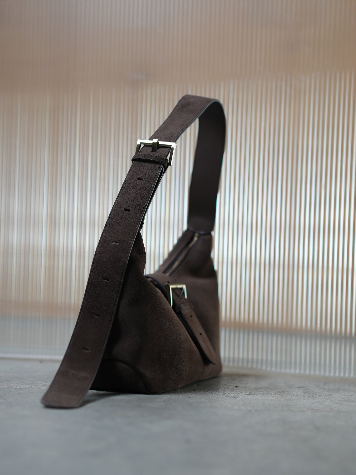 CAPUCCINE crossbody bag made of genuine suede