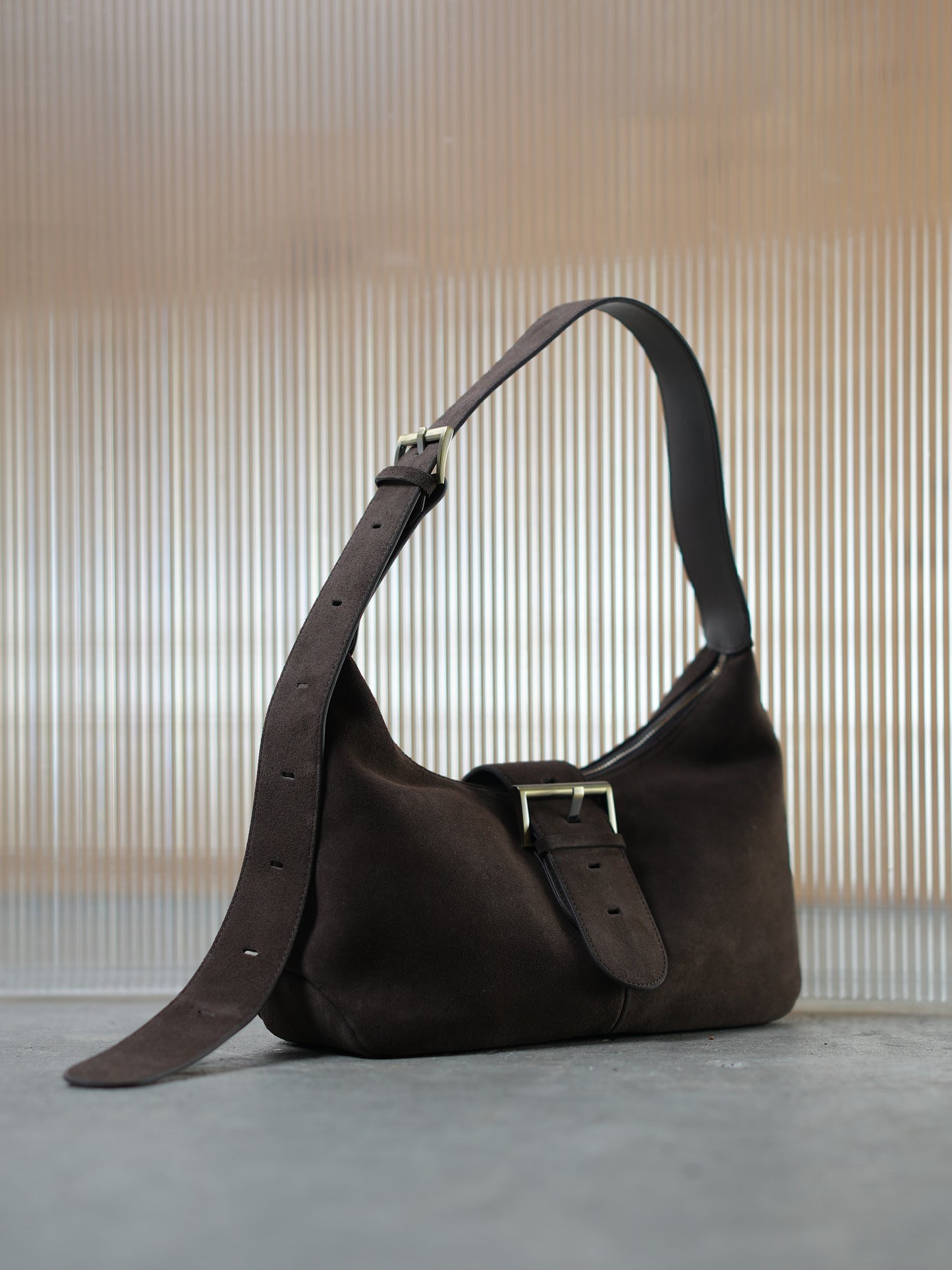 CAPUCCINE crossbody bag made of genuine suede