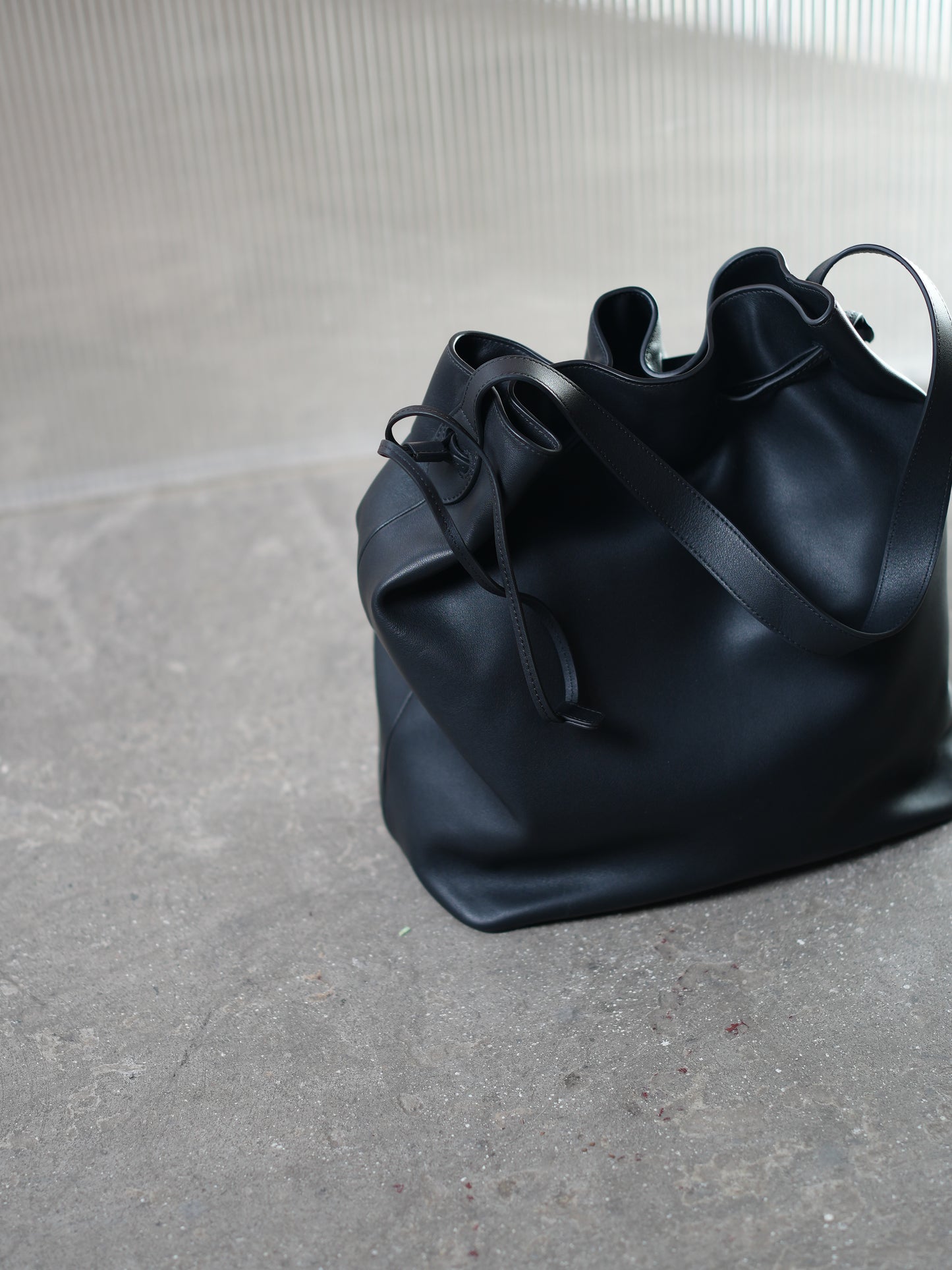 LILAS genuine leather tote bag