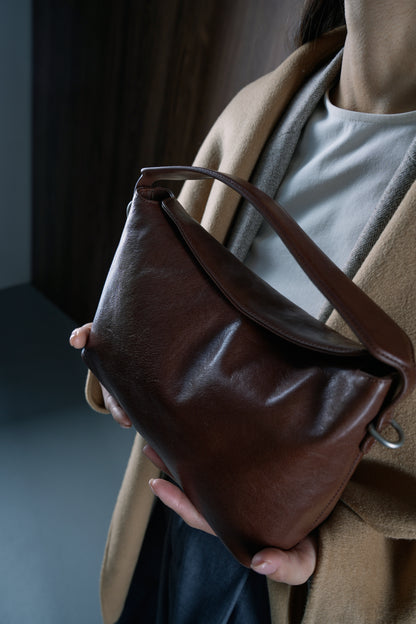 BETTY genuine leather crossbody bag