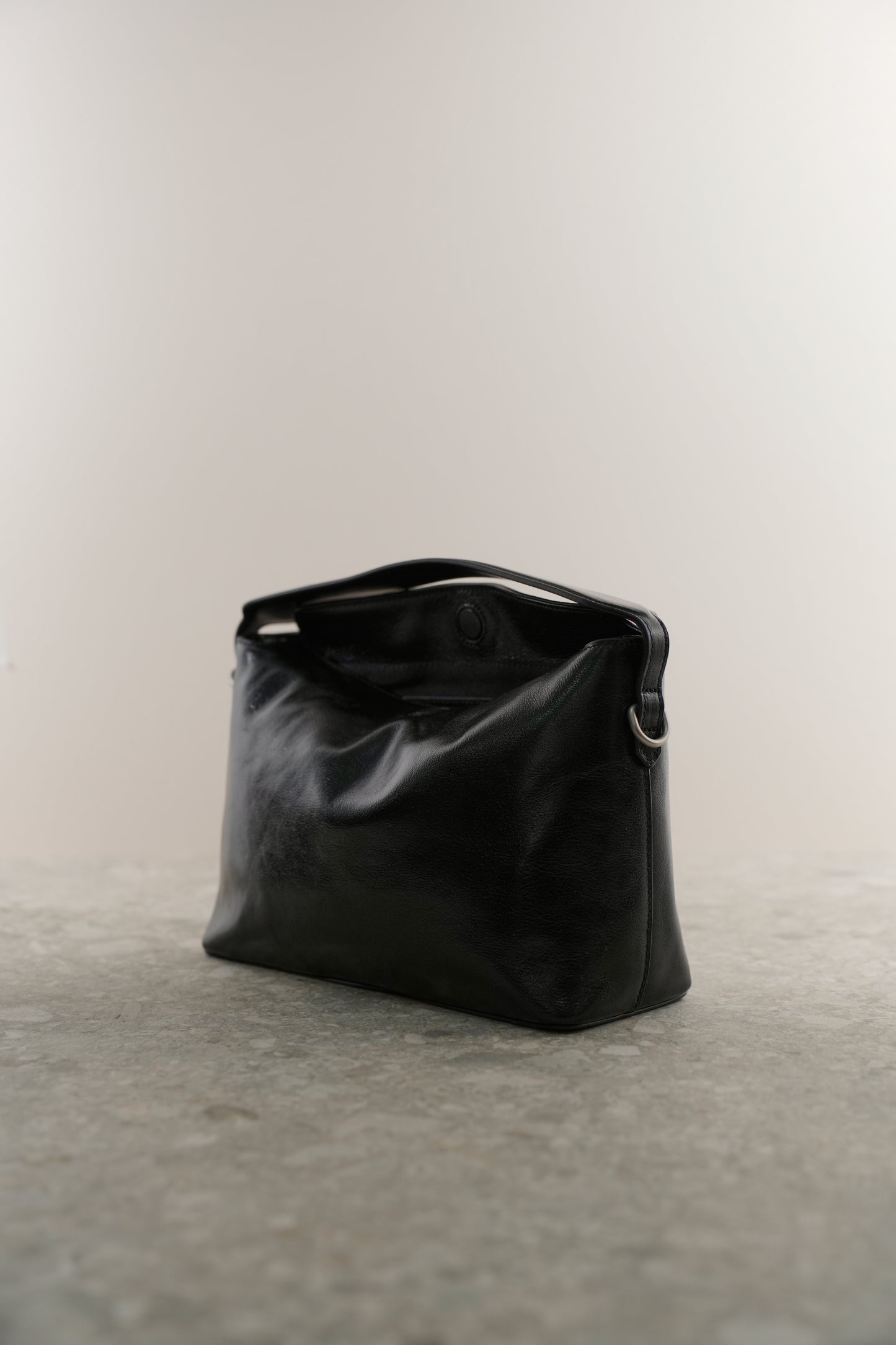 BETTY genuine leather crossbody bag