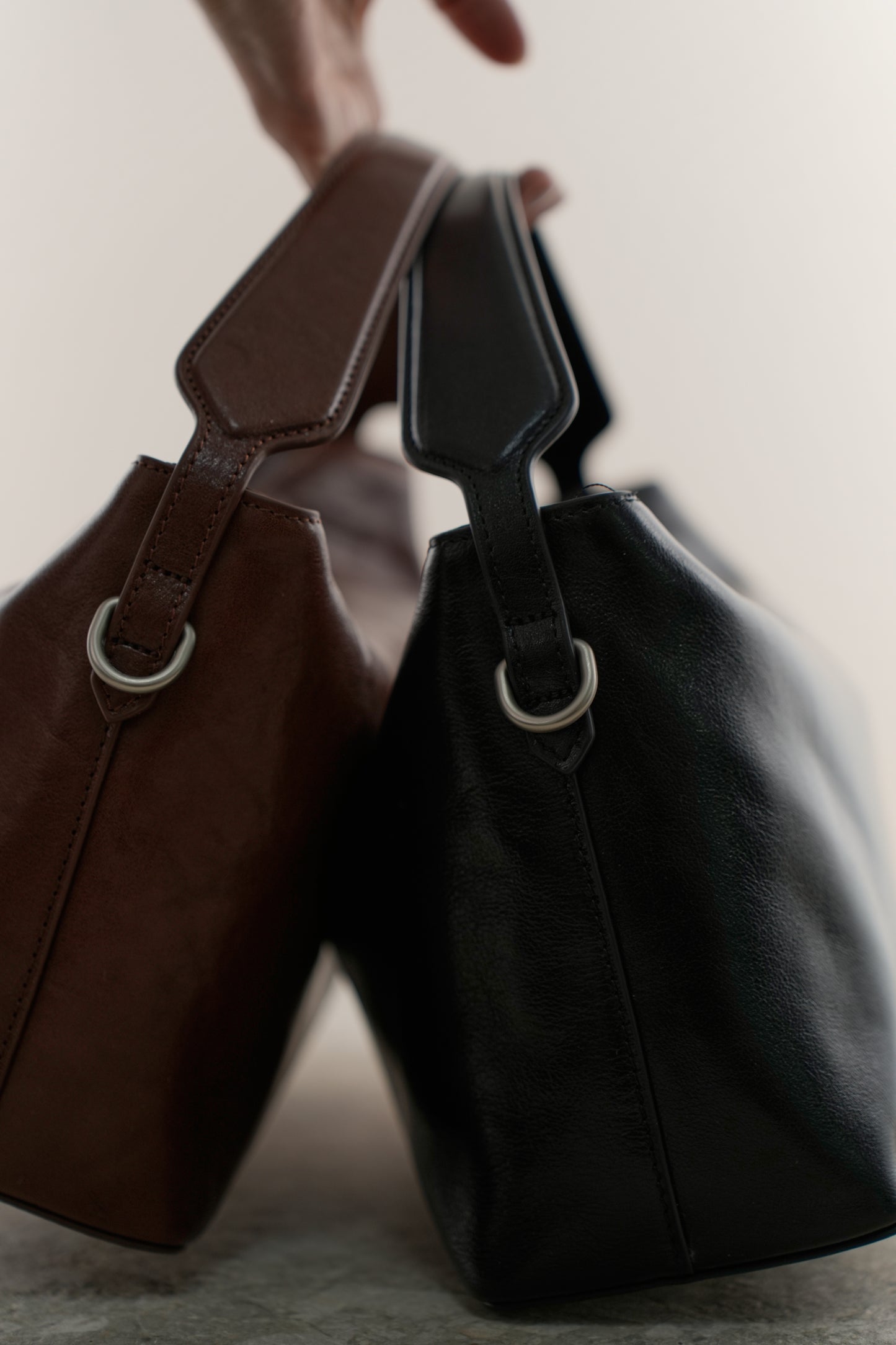 BETTY genuine leather crossbody bag