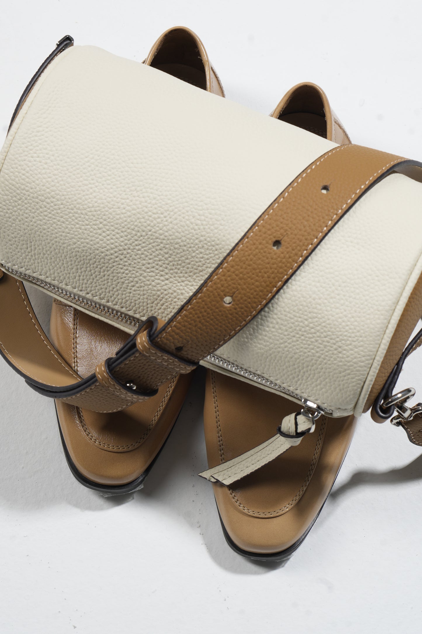 Barrel bag made of genuine leather