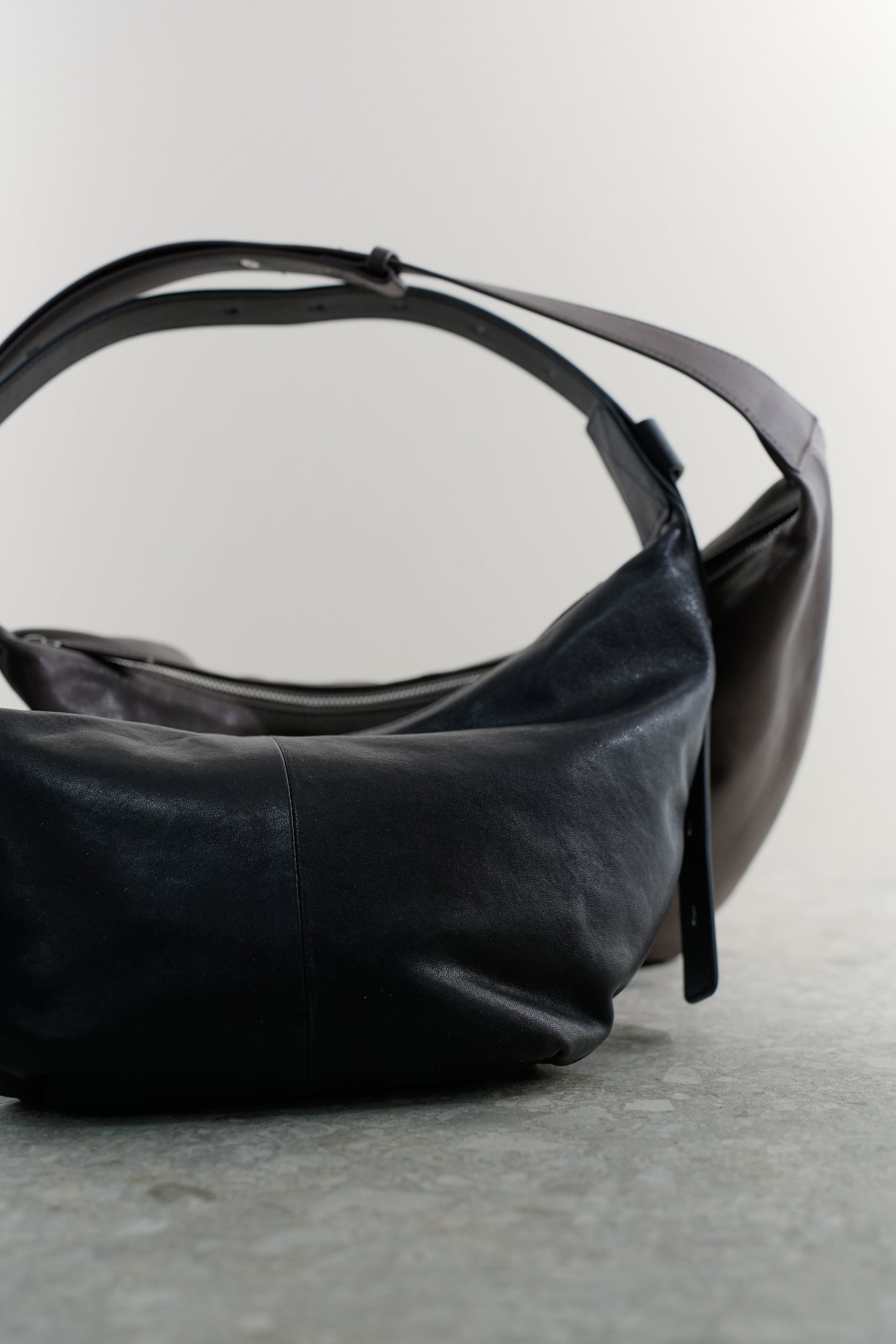 RUTH genuine leather baguette bag
