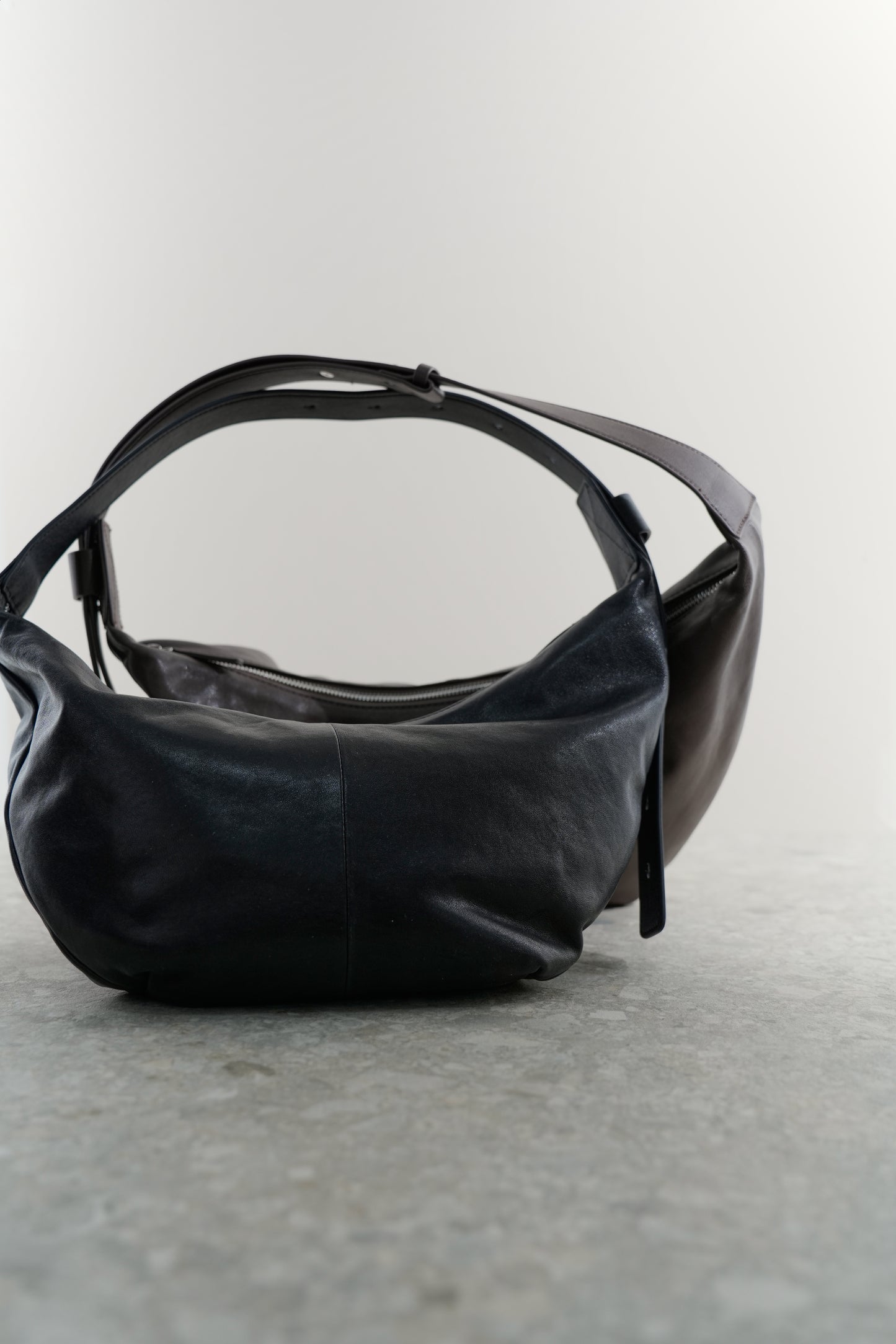 RUTH genuine leather baguette bag