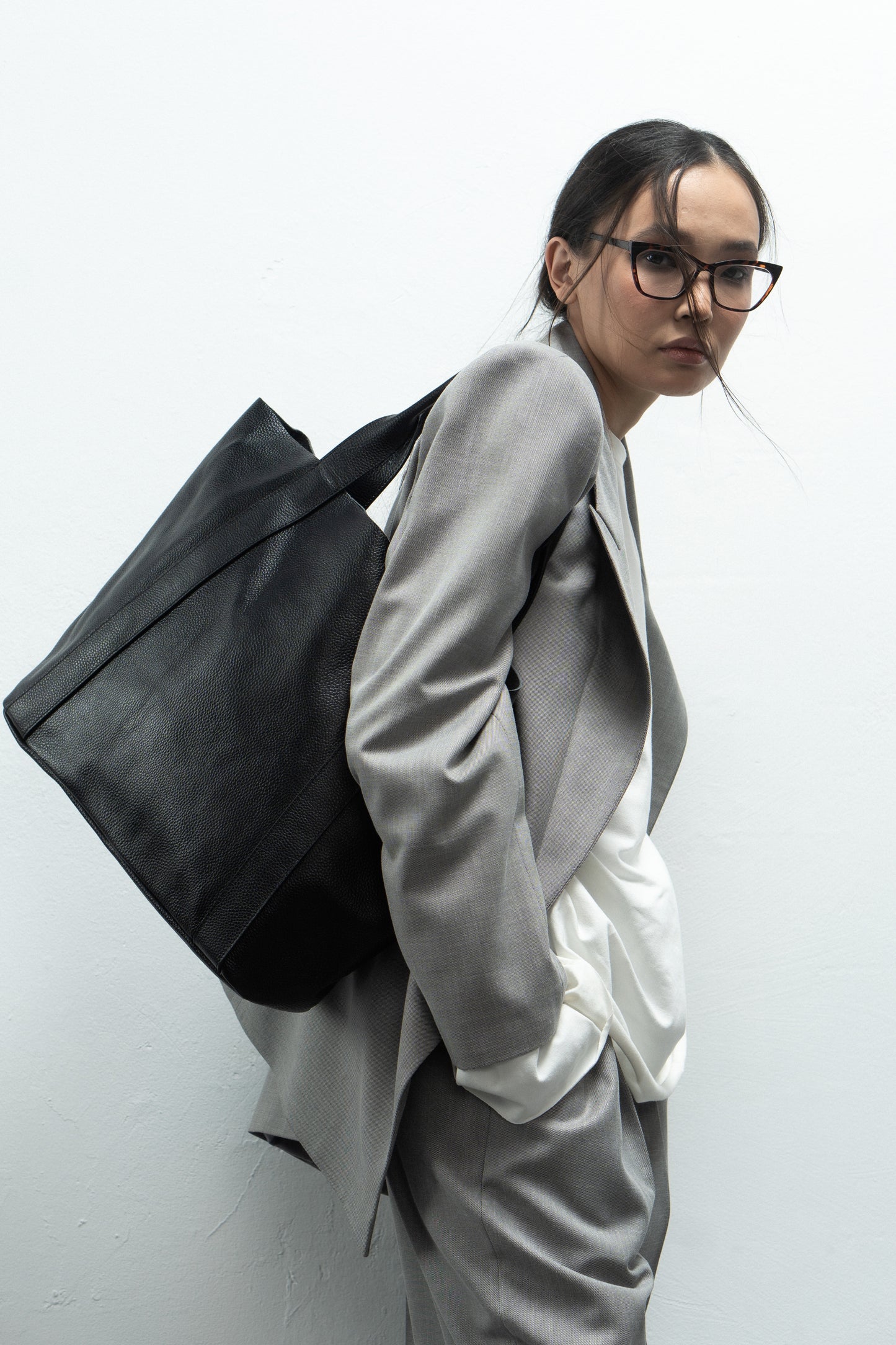 LUIZA shopper bag made of genuine leather