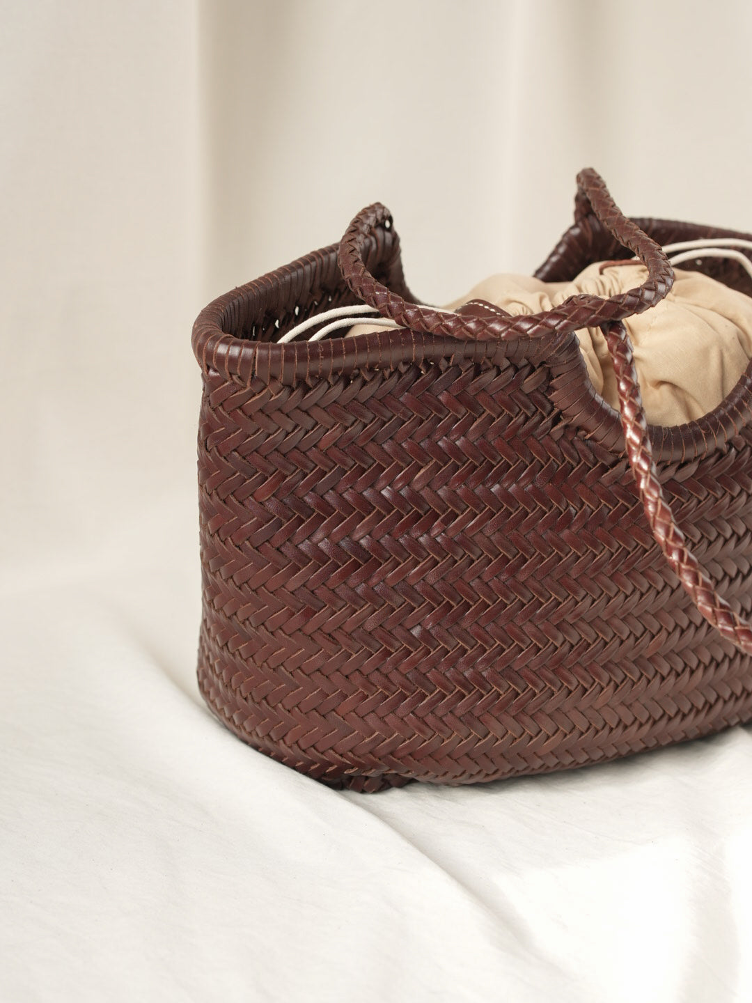 AGATHA Genuine leather tote bag